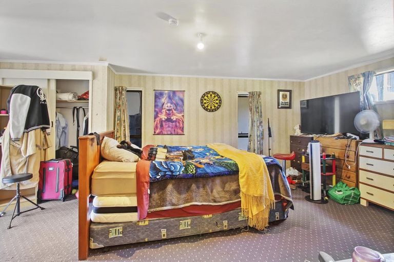 Photo of property in 10 Valencia Place, Manurewa, Auckland, 2102