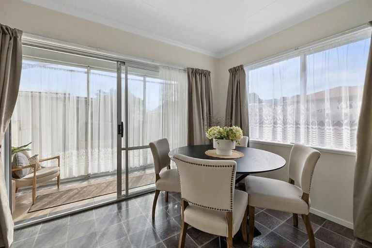 Photo of property in 1 Naumai Place, Spotswood, New Plymouth, 4310