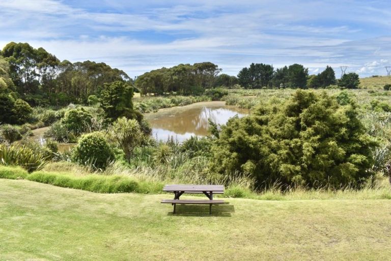 Photo of property in 152 Te Hapua Road, Te Horo, Otaki, 5581