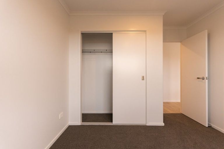 Photo of property in 112 Kaurinui Crescent, One Tree Point, 0118