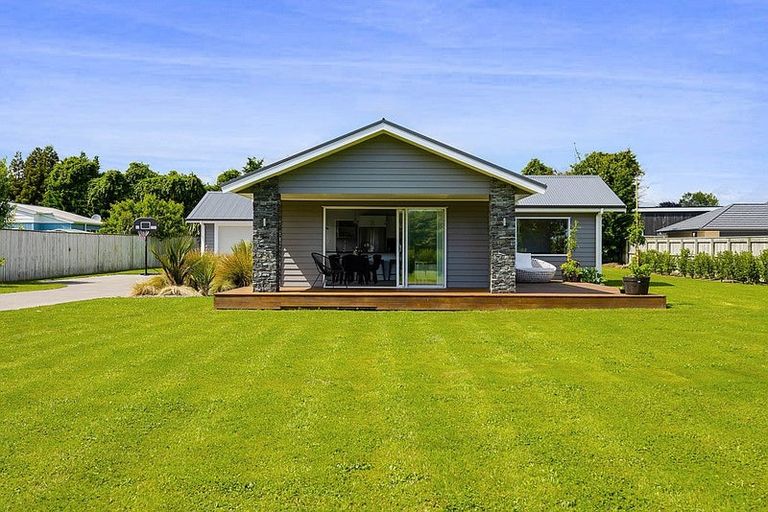 Photo of property in 7 Cross Street, Lepperton, New Plymouth, 4373