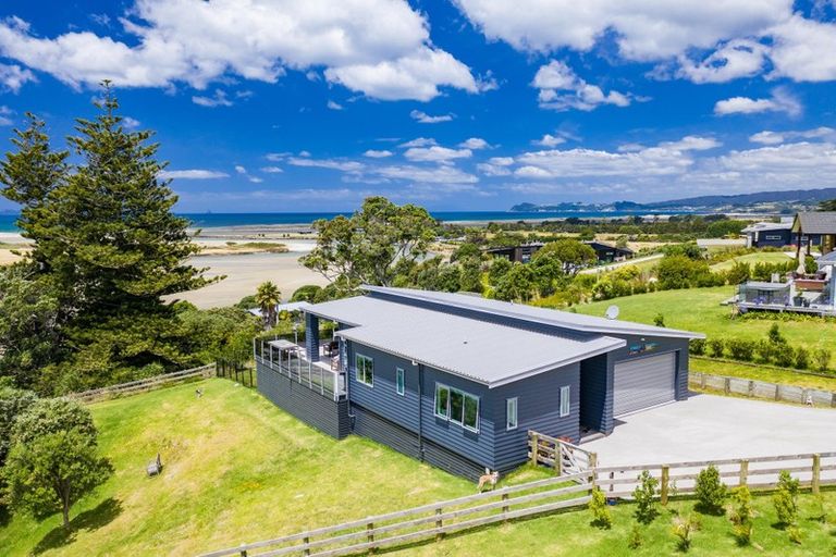 Photo of property in 11 Seascape Crescent, Waipu, 0582