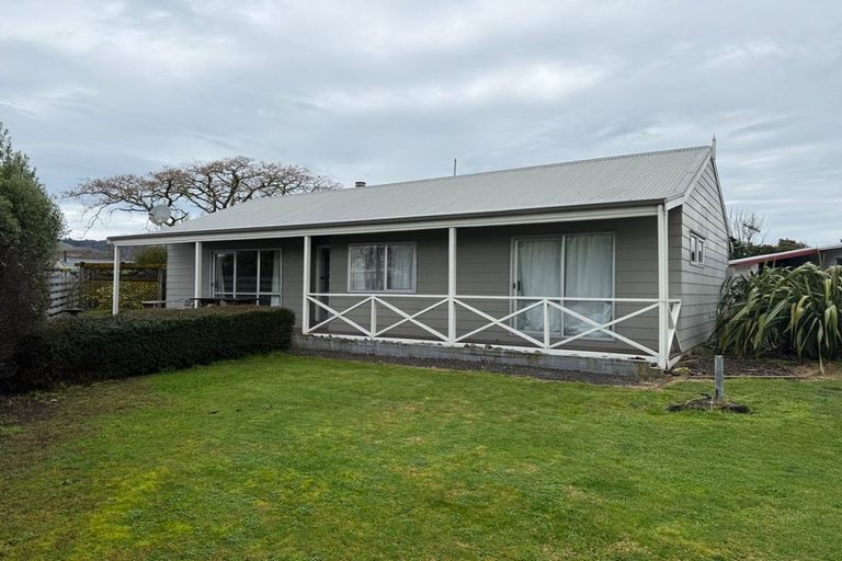 Photo of property in 115 Middle Road, Havelock North, 4130