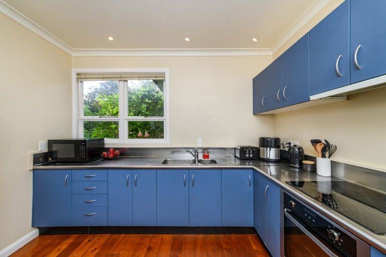 Photo of property in 2/281 Park Road, Hokowhitu, Palmerston North, 4410