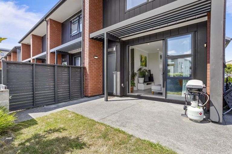 Photo of property in 44 Walter Merton Road, Hobsonville, Auckland, 0616