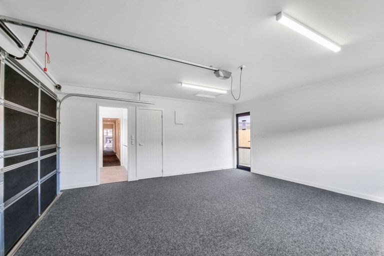 Photo of property in 11 Hamon Place, Pukehangi, Rotorua, 3015