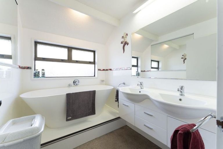 Photo of property in 2 Sedgwick Way, Westmorland, Christchurch, 8025