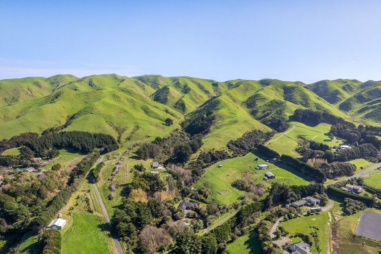 Photo of property in 61 Coroglen Rise, Pukerua Bay, 5026