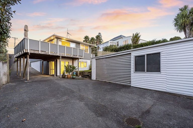 Photo of property in 66 Verbena Road, Birkdale, Auckland, 0626