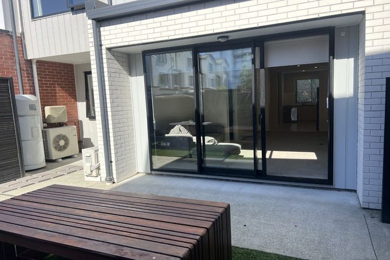 Photo of property in 4 Eyton Kay Road, Hobsonville, Auckland, 0616