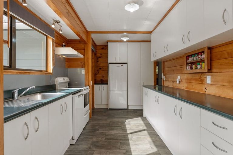 Photo of property in 202 Whangamata Road, Kinloch, Taupo, 3377