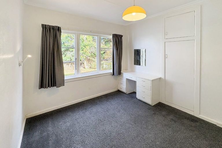 Photo of property in 2/4 Rodney Street, Waiwhetu, Lower Hutt, 5010