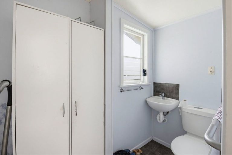 Photo of property in 14 William Street, Levin, 5510