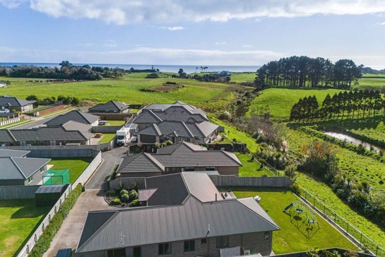 Photo of property in 48 Papawhero Drive, Bell Block, New Plymouth, 4312