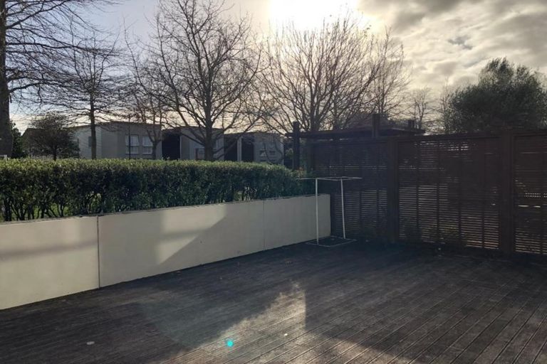 Photo of property in 8 Zabeel Crescent, Takanini, 2112