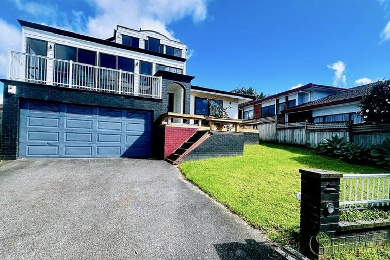 Photo of property in 5 Marlin Street, West Harbour, Auckland, 0618