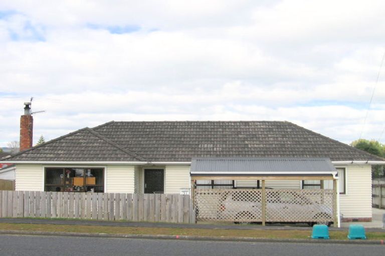 Photo of property in 23 Ingram Street, Papakura, 2110