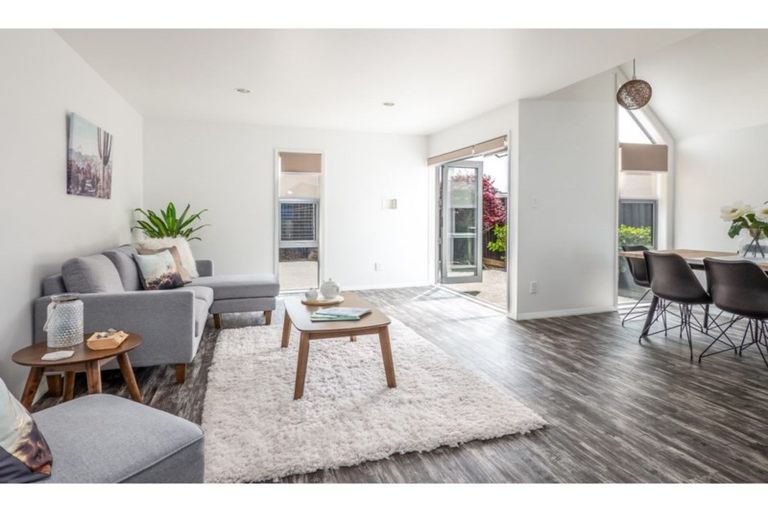 Photo of property in 130 Sherborne Street, St Albans, Christchurch, 8014