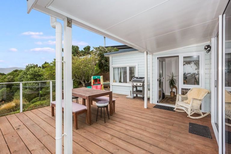 Photo of property in 15 Howard Road, Point Howard, Lower Hutt, 5013
