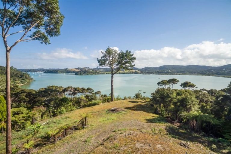 Photo of property in 24 Te Wahapu, Russell, 0272