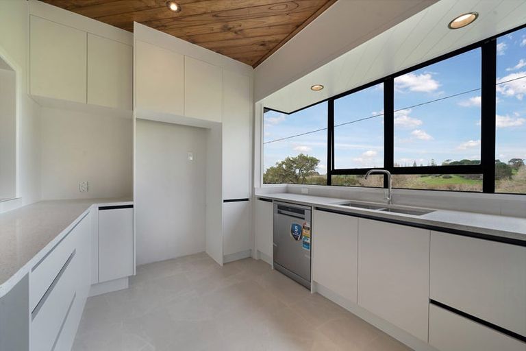 Photo of property in 301 Spur Road, Stillwater, Silverdale, 0993