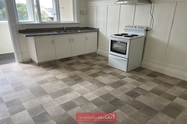 Photo of property in 112 Maitland Street, Dunedin Central, Dunedin, 9016