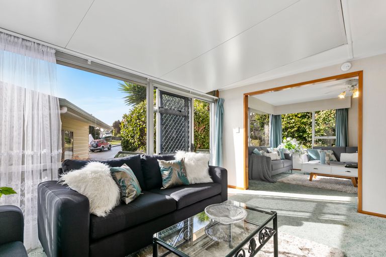 Photo of property in 18 Carina Crescent, Torbay, Auckland, 0630