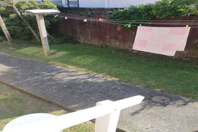 Photo of property in 3/7 Davies Street, Tawa, Wellington, 5028