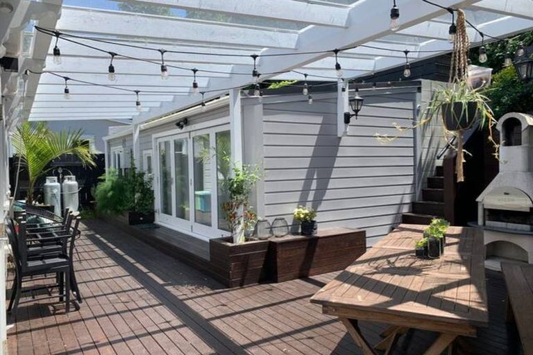 Photo of property in 236 Tinakori Road, Thorndon, Wellington, 6011