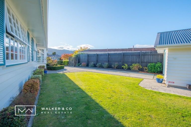 Photo of property in 35 Mountbatten Grove, Clouston Park, Upper Hutt, 5018