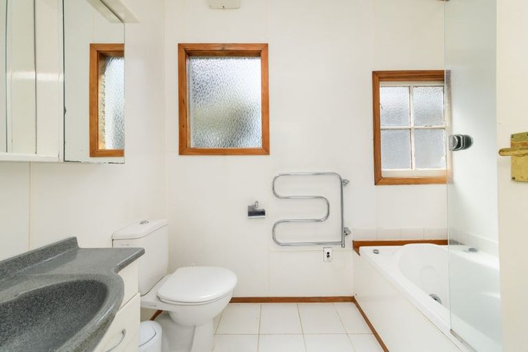 Photo of property in 348 College Street, West End, Palmerston North, 4410