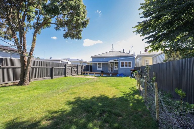 Photo of property in 24 Lombard Street, Palmerston North, 4410