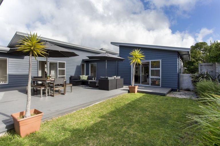 Photo of property in 74 Omana Avenue, Shelly Beach, Helensville, 0874