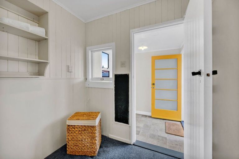 Photo of property in 5 Raleigh Street, Vogeltown, New Plymouth, 4310