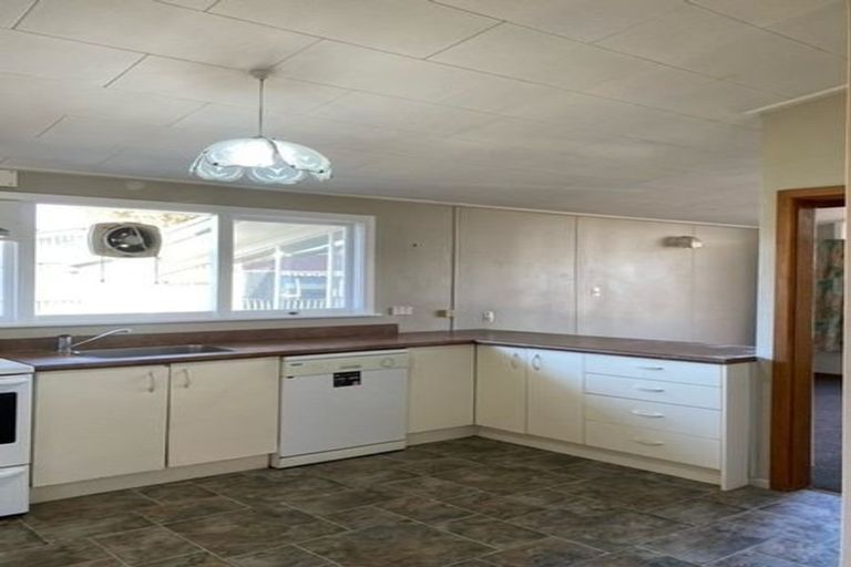 Photo of property in 84 Woodbury Street, Russley, Christchurch, 8042