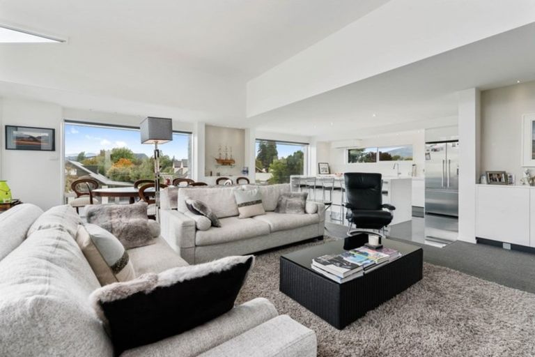 Photo of property in 33 Sargood Drive, Wanaka, 9305