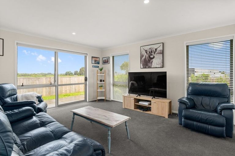 Photo of property in 1 Te Wharo Drive, Papamoa, 3118