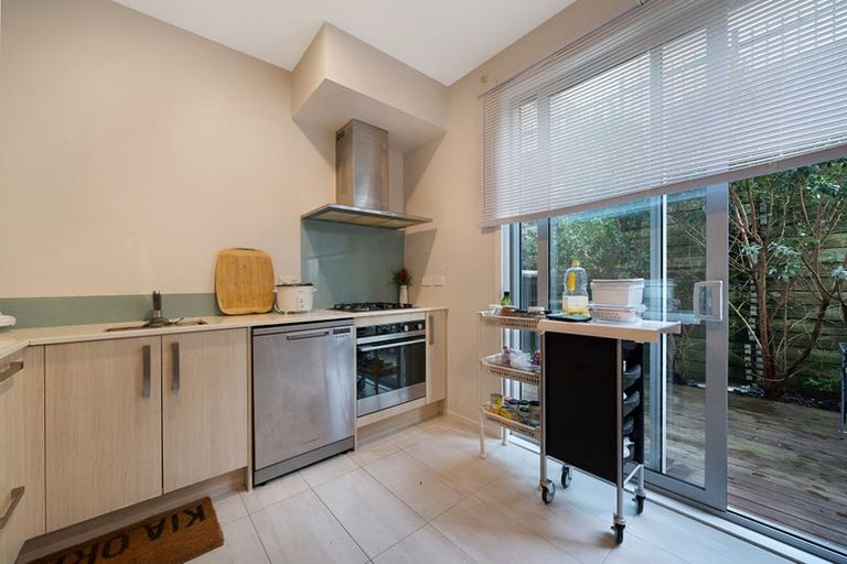 Photo of property in 36 Ceramic Lane, New Lynn, Auckland, 0600