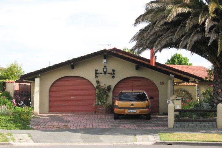 Photo of property in 15 Abbotts Place, Avonhead, Christchurch, 8042