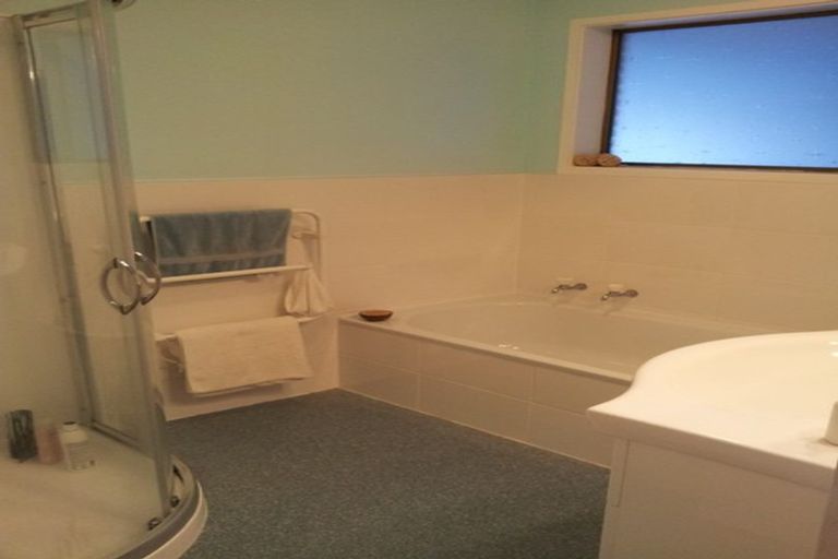 Photo of property in 1/28 Prince Regent Drive, Half Moon Bay, Auckland, 2012