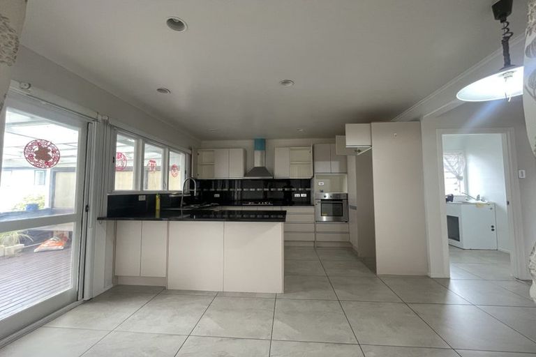 Photo of property in 1/213 Sunnynook Road, Wairau Valley, Auckland, 0627