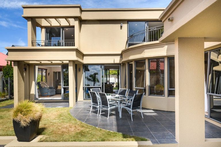 Photo of property in 4 The Strand, Fitzherbert, Palmerston North, 4410