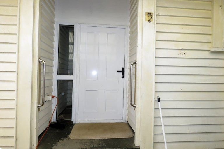 Photo of property in 8 Derby Street, Westport, 7825