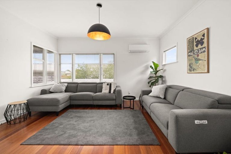 Photo of property in 47a Napier Road, Havelock North, 4130