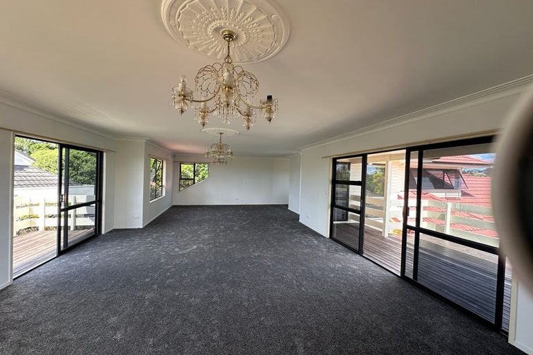 Photo of property in 8 Monet Grove, West Harbour, Auckland, 0618