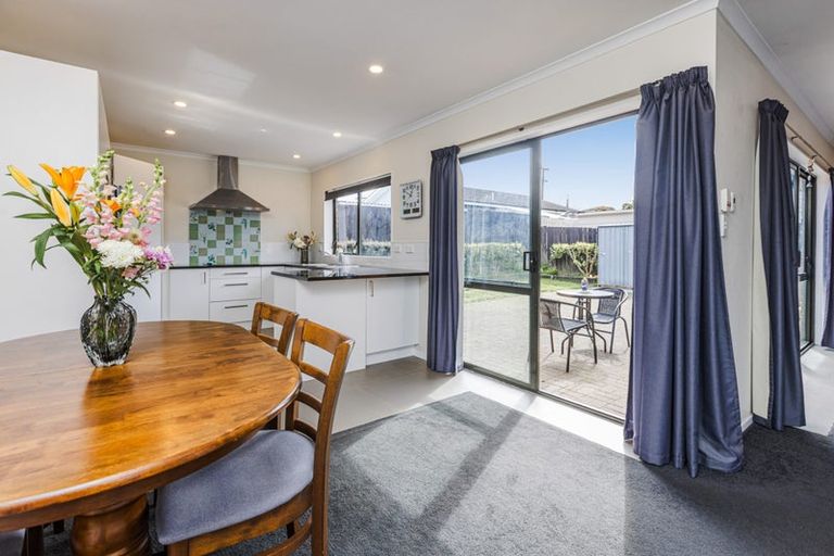 Photo of property in 2/14 Prictor Street, Papakura, 2110