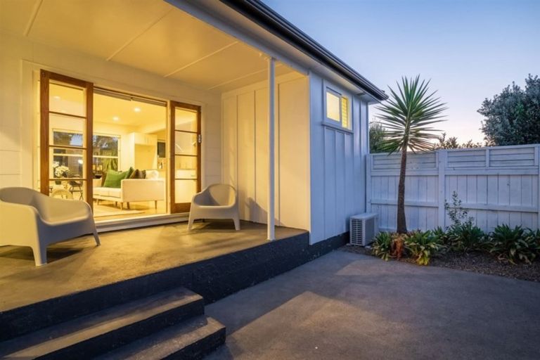 Photo of property in 1/21 West Hoe Road, Orewa, 0931