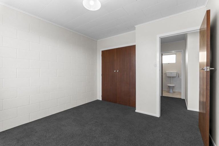 Photo of property in 10b Kauri Street, Inglewood, 4330