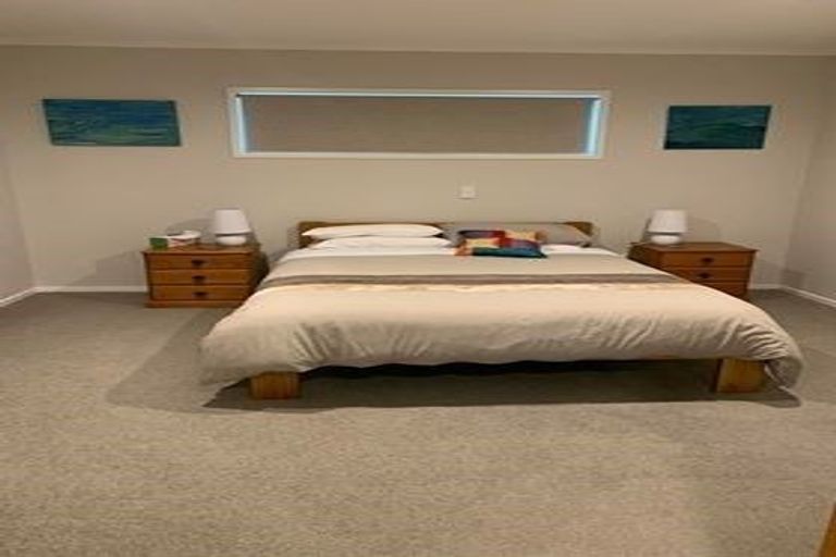 Photo of property in 20 Messenger Terrace, Oakura, 4314