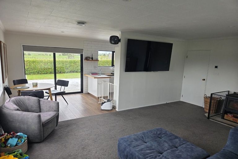 Photo of property in 1001 Mangorei Road, Mangorei, New Plymouth, 4371